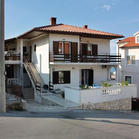 Apartments And Rooms With Parking Space Vrbnik, Krk - 5301 외부 사진