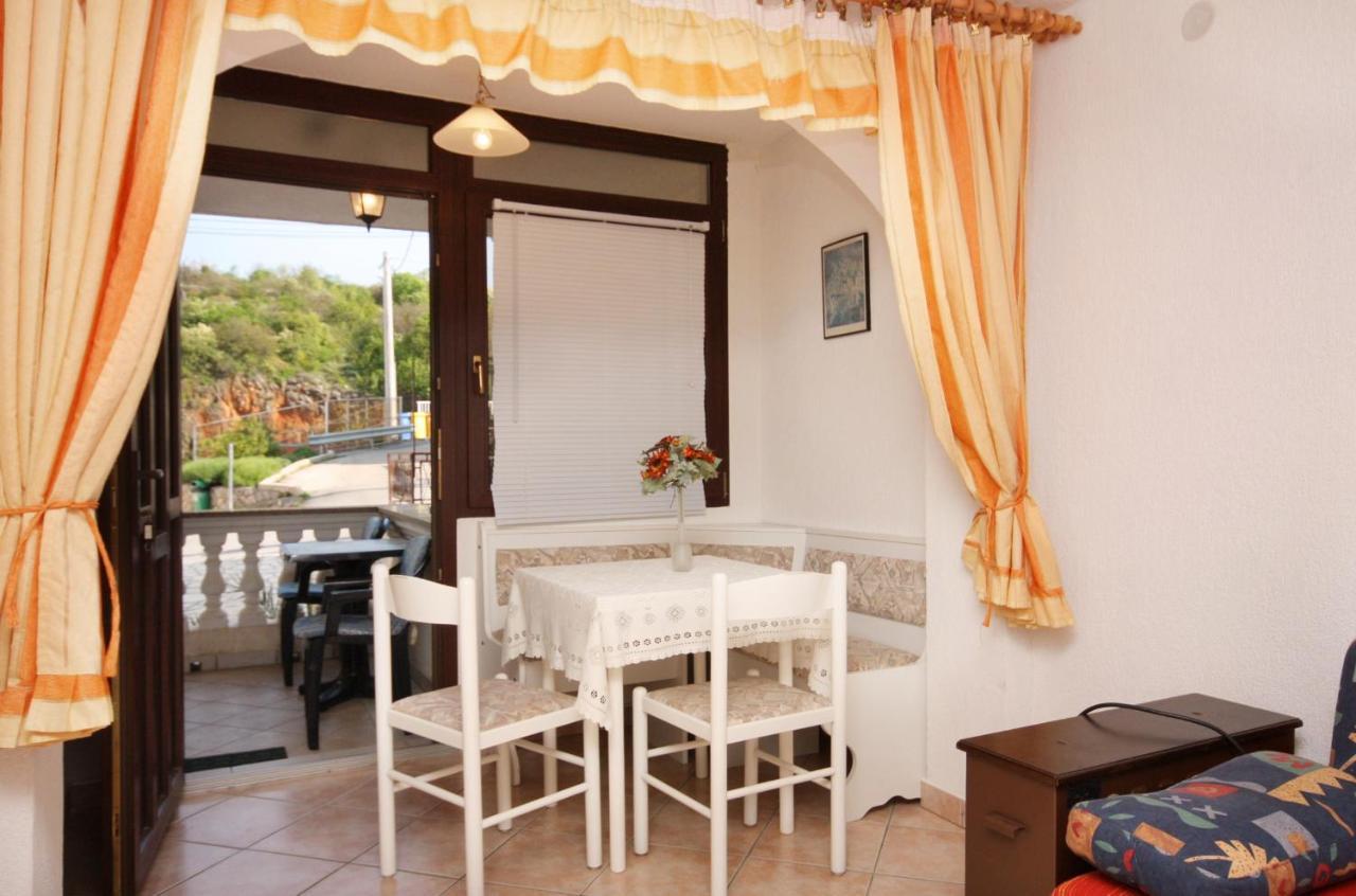 Apartments And Rooms With Parking Space Vrbnik, Krk - 5301 외부 사진