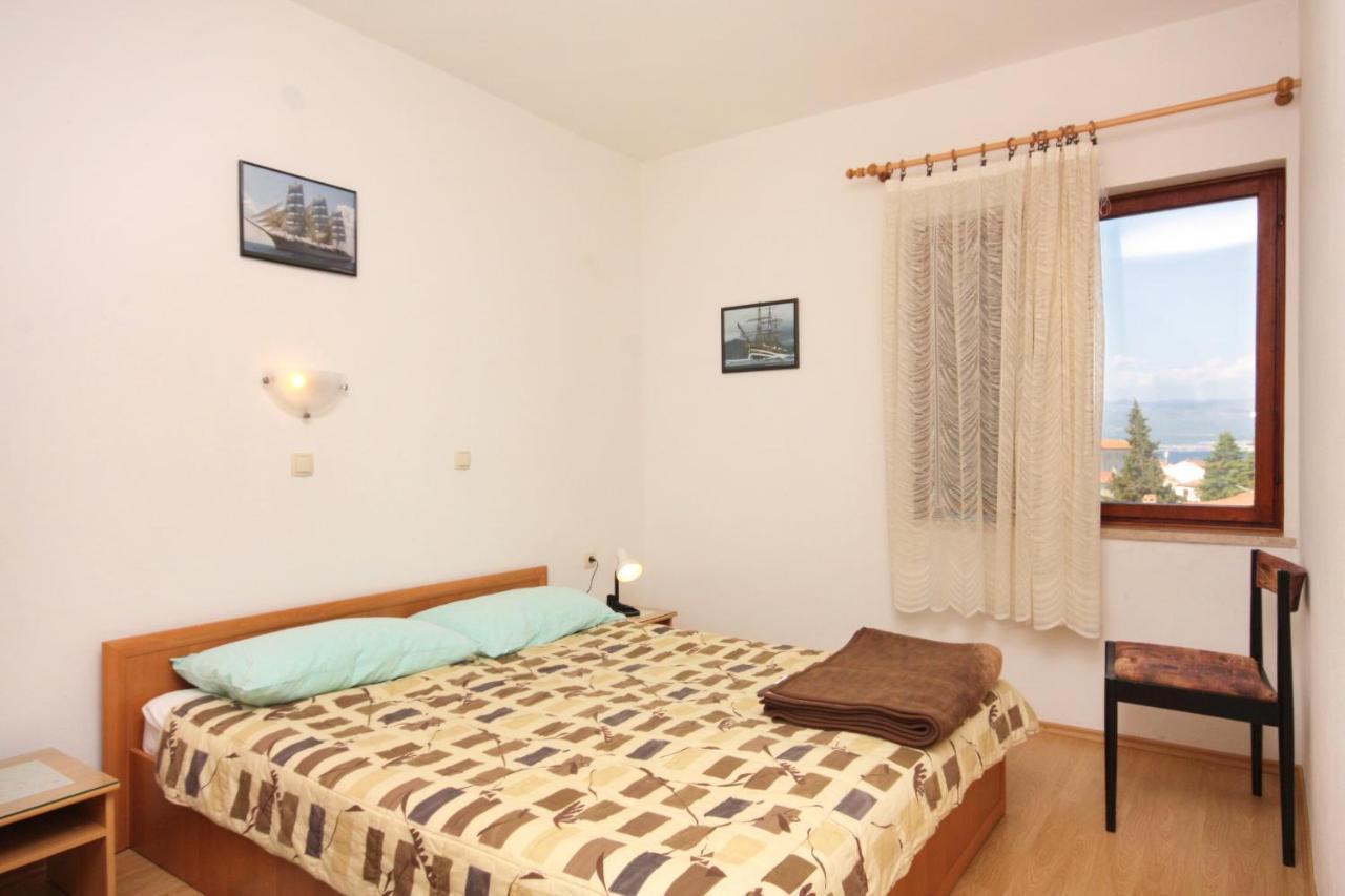 Apartments And Rooms With Parking Space Vrbnik, Krk - 5301 외부 사진